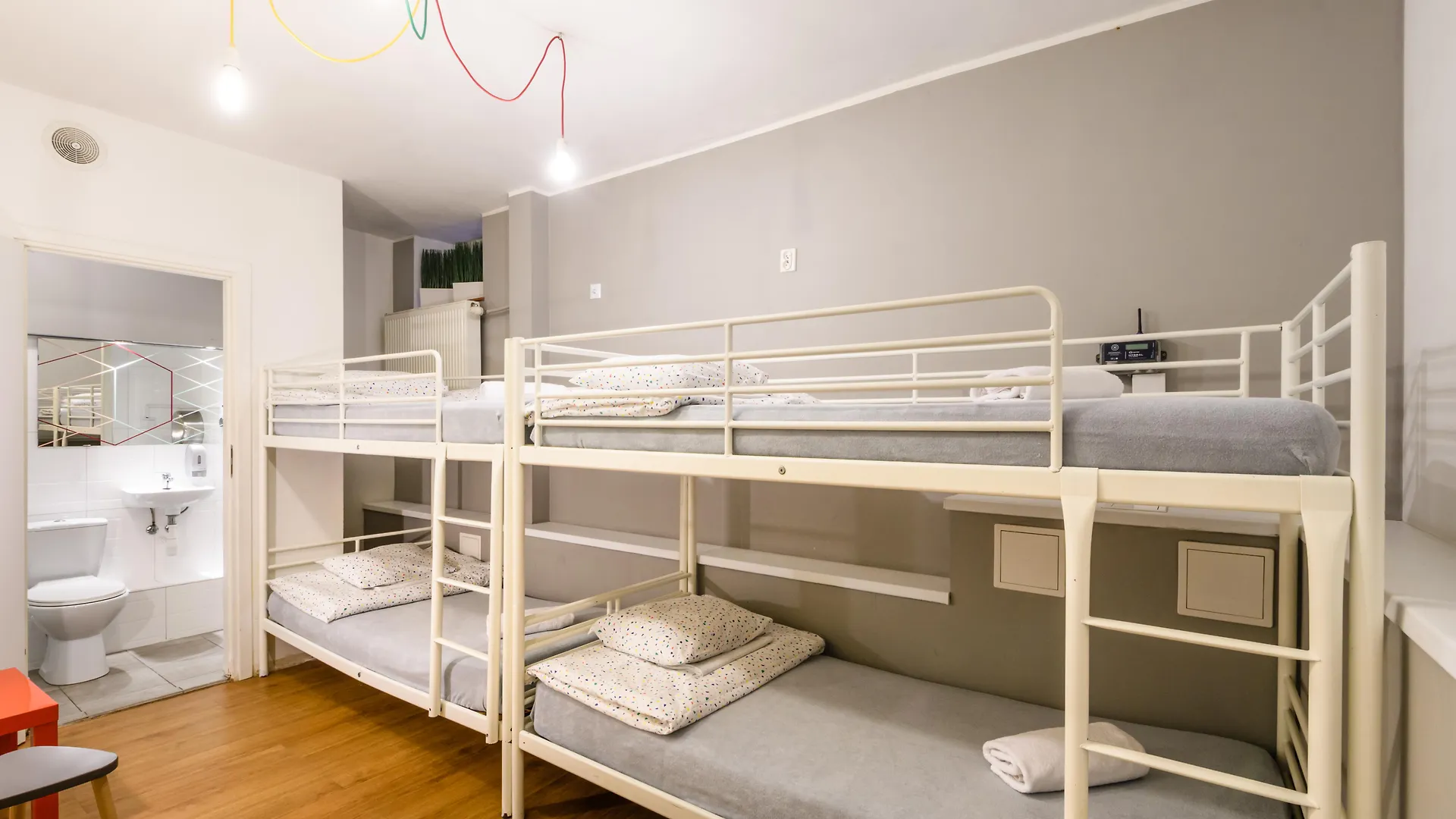 Tatamka Hostel Warschau 0*,  Polen