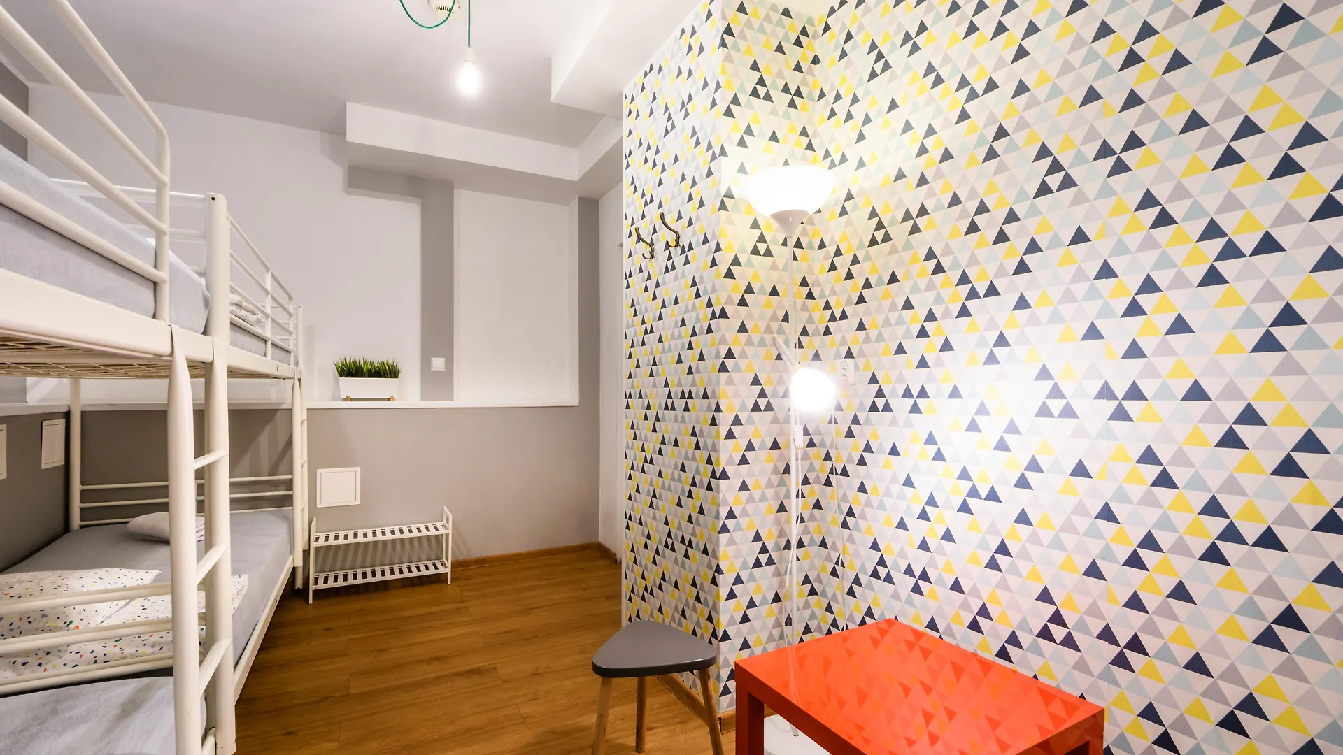 Tatamka Hostel Warschau 0*,  Polen